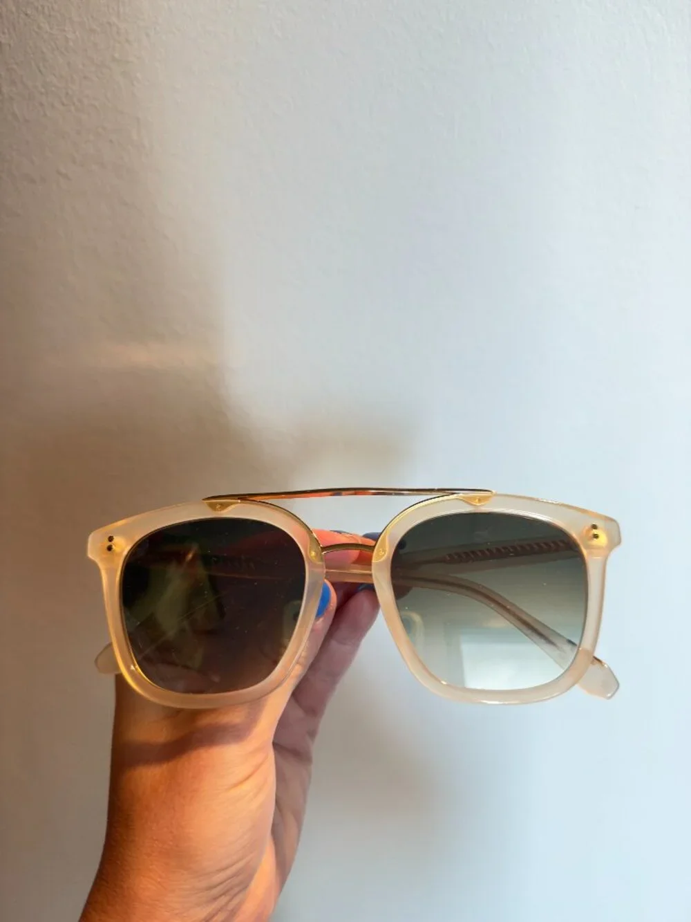Krewe Coliseum Blonde 18K Mirrored Sunglasses w/ Case